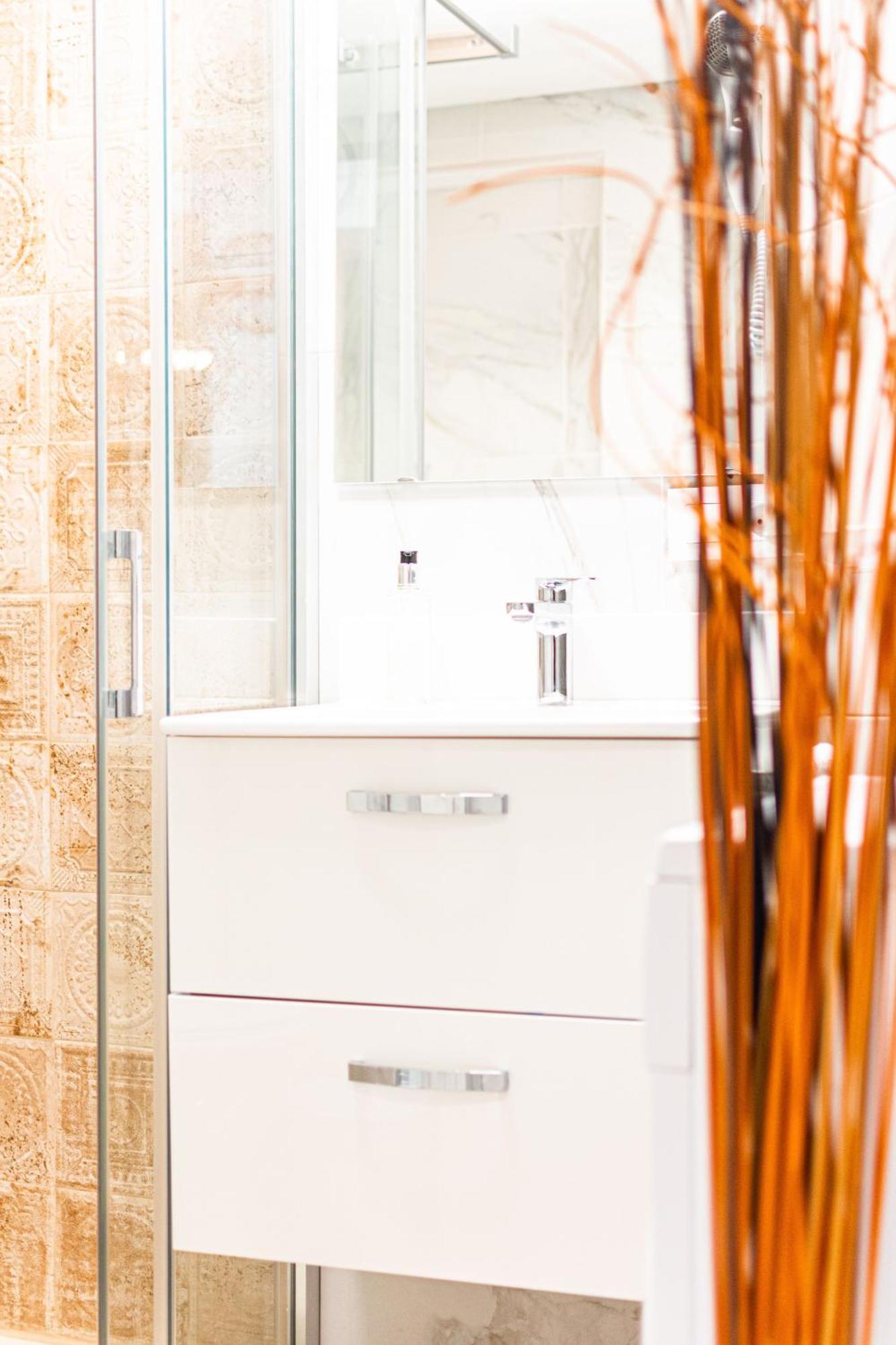 Edomus Playa Y Sol Boutique Apartment เซบีญา ภายนอก รูปภาพ